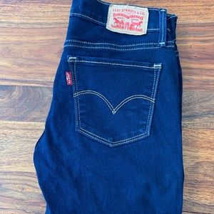 Levi’s 710 Super Skinny Mid rise 25 Waist